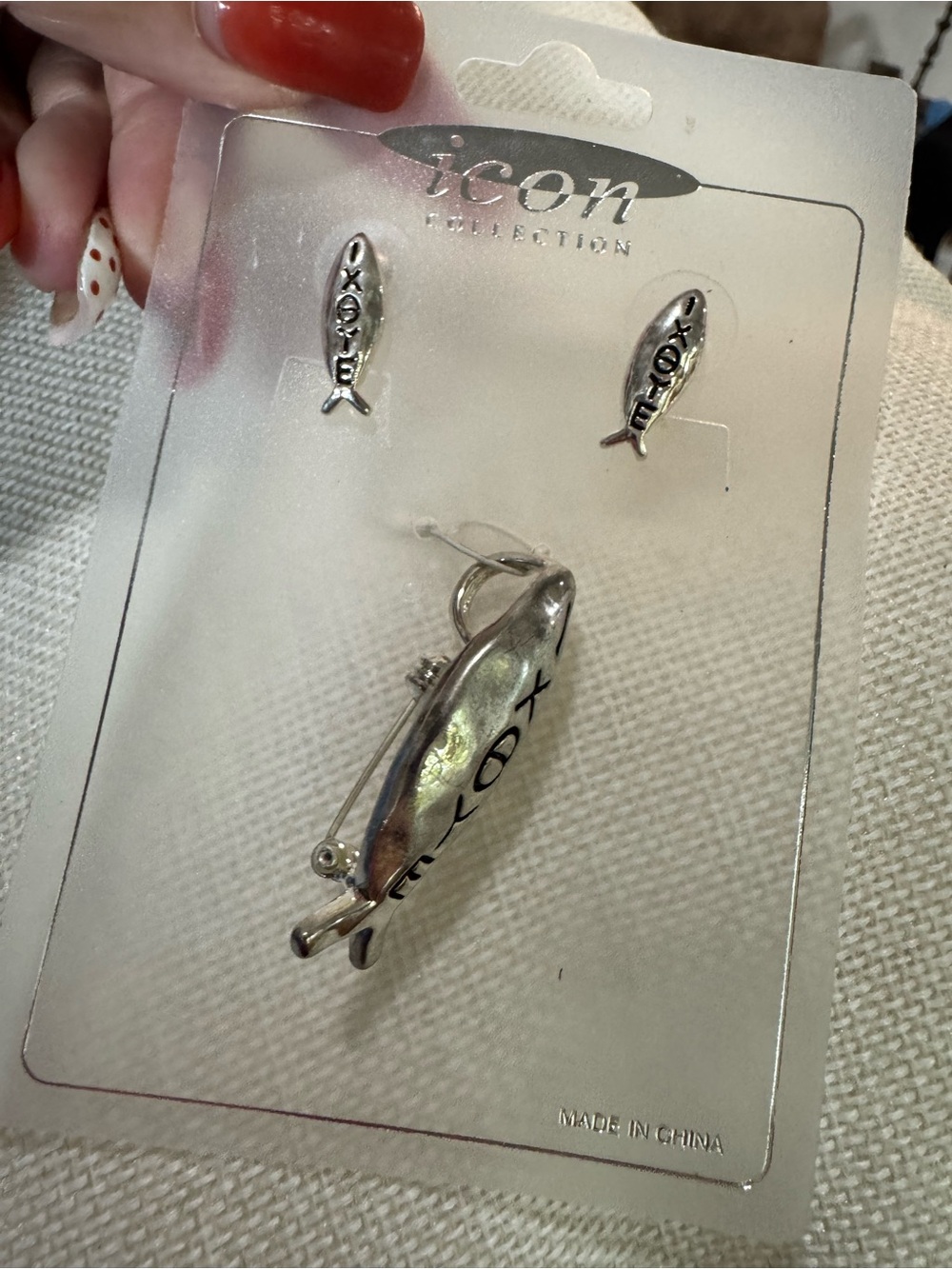 IC COLLECTION Silver Fish Charm Earrings Set